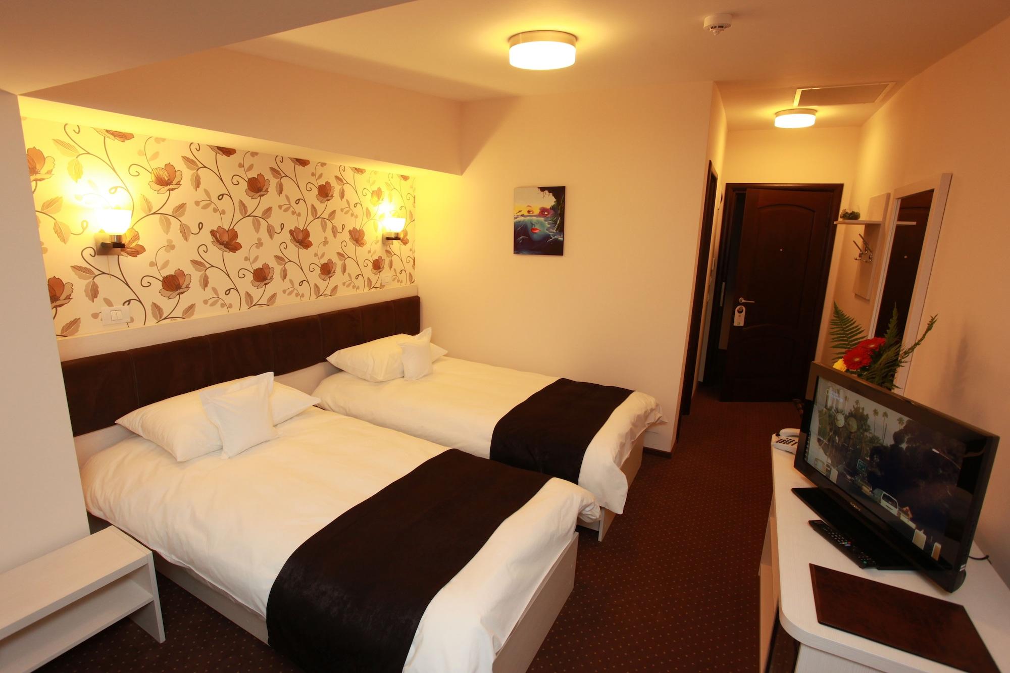 West Plaza Hotel Bukarest Eksteriør billede