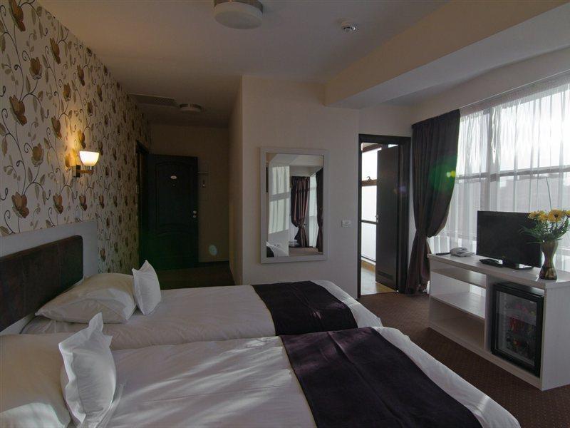 West Plaza Hotel Bukarest Eksteriør billede